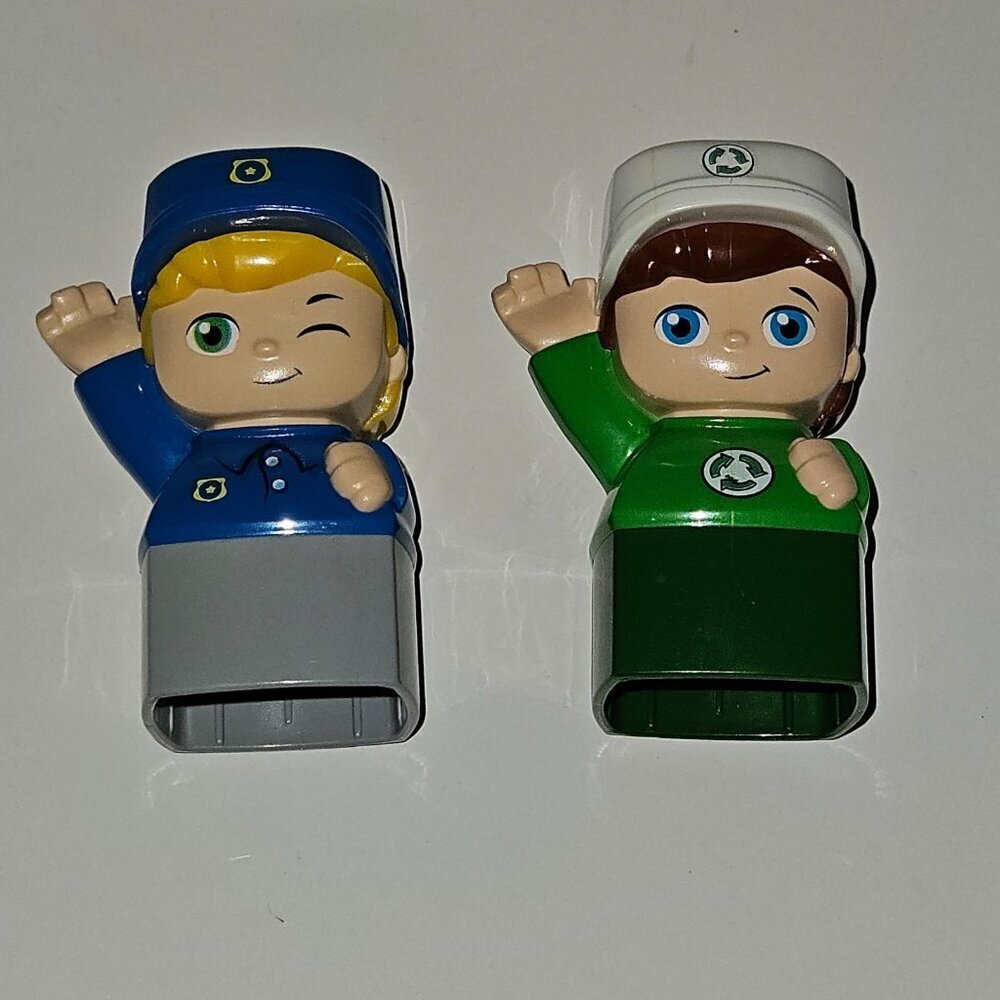 2 Mega Bloks Replacement Figures Toy Lot Police Officer Recycling Garbage Man